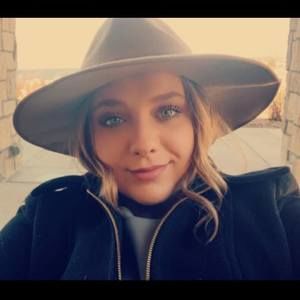 Meet your Posher, Natalie